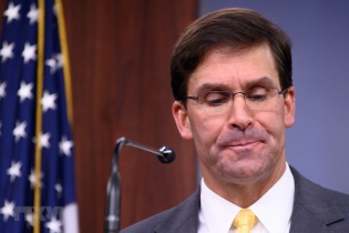 Tổng thống Mỹ Donald Trump sa thải Bộ trưởng Quốc phòng Mark Esper