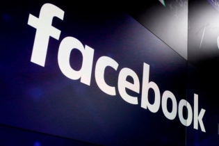 Facebook gỡ bỏ các thông tin sai lệch về vắcxin ngừa COVID-19