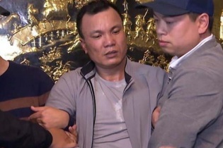 Thái Bình: Khởi tố "Cường dụ" và 2 đàn em vụ ném vỡ kính xe khách