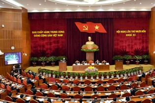 Dự thảo các văn kiện trình Đại hội XIII: Hoàn thiện đồng bộ thể chế phát triển