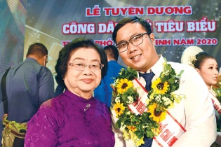 Doanh nhân khởi nghiệp Phan Minh Tiến: Ngọt ngào hành trình thu mật từ cuống dừa