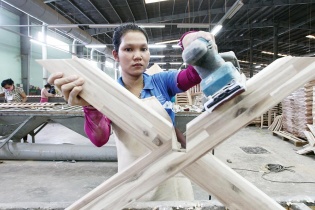 Rộng cửa xuất khẩu gỗ   