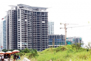 Chật vật rao bán những món nợ ngàn tỷ