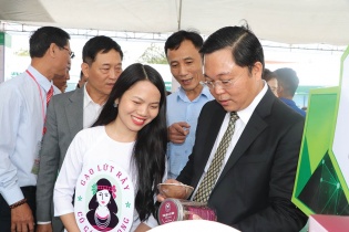 Quảng Nam: Bay lên cùng những “sếu đầu đàn”