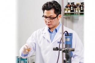 Lại Nam Hải, nhà sáng lập, Chủ tịch Wakamono: Im lặng tuyệt đối và bật dậy tốc độ