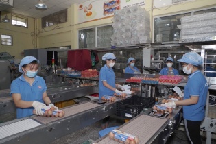 Doanh nghiệp thực phẩm gồng mình gánh chi phí