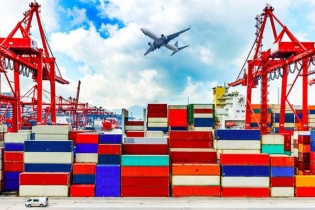 Nới rộng các cảng cửa ngõ kết nối giao thương quốc tế