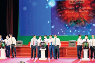 Nâng tầm vị thế bằng chuyển đổi số