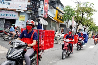 Nhượng quyền bưu cục chuyển phát nhanh: Tên tuổi ngoại “phủ sóng” thị trường