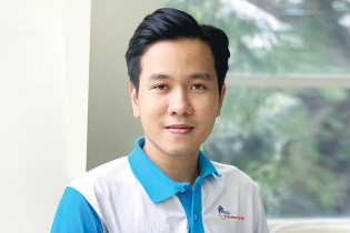 Hoàng Minh Thắng, đồng tác giả T-Check: Cấp tốc tìm “vắc-xin công nghệ” trong mùa dịch