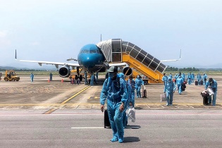 Hàng không đợi cú hích từ đường bay ngoại