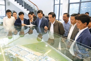 Sóng dịch chuyển đầu tư tìm về đất Tổ