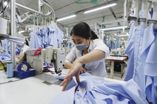 Bán lẻ dệt may sụt giảm doanh số