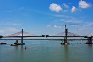 “Cò đất” lộng hành tại miền Trung