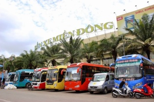 Vận tải thêm khó vì giá xăng dầu tăng cao