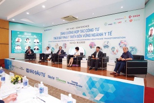 Xóa dần khoảng cách y tế công – tư