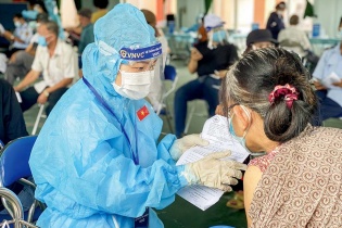 Nâng tỷ lệ tiêm chủng để ứng phó với dịch bệnh