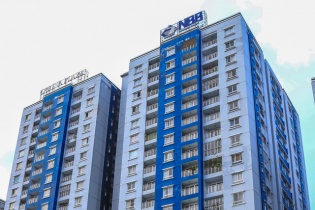 Thâm hụt vốn, Năm Bảy Bảy muốn hút tiền nhà đầu tư