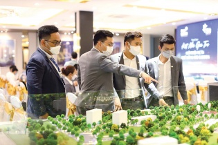 Chủ đầu tư lo ngại bị tước quyền kinh doanh khi buộc phải giao dịch qua sàn
