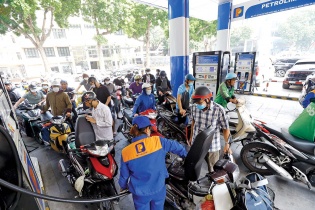 Vẫn lo thiếu xăng dầu cục bộ