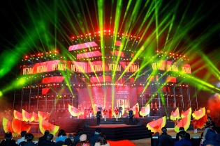 [Ảnh] "Tự hào Việt Nam - New Year Concert 2023" tưng bừng chào đón năm mới 
