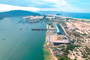 Khánh Hòa với khát vọng trở thành trung tâm kinh tế biển lớn   
