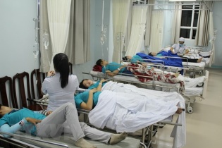 Nỗi lo ngộ độc thực phẩm tập thể xảy ra tại trường học