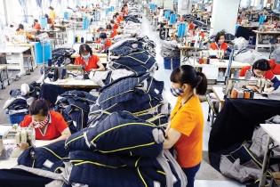Doanh nghiệp gồng mình tìm cách vượt qua khó khăn