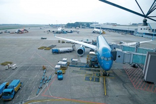 Chưa thống nhất việc bỏ trần giá vé máy bay nội địa