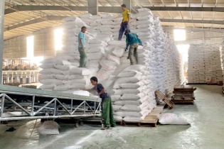 Doanh nghiệp “thoi thóp” vì bị giam tiền thuế