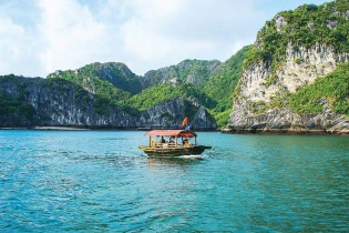 Nhiều “đòn bẩy” hút khách quốc tế đến Việt Nam   