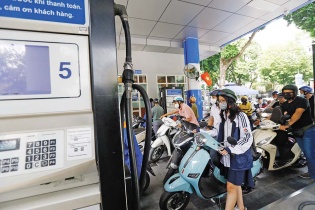 Doanh nghiệp phàn nàn chuyện xăng dầu phải “cõng” nhiều loại thuế