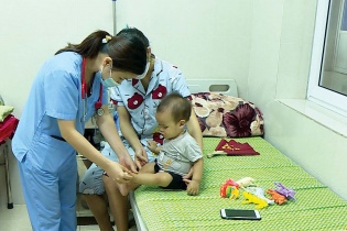 Chủ động cung ứng thuốc trong bối cảnh dịch bệnh tăng cao