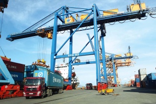 Gánh nặng với doanh nghiệp xuất khẩu nửa cuối năm