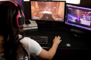 Cảnh báo hệ luỵ khi người trẻ nghiện game