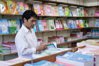 Liệu có cần một bộ sách giáo khoa của Nhà nước   