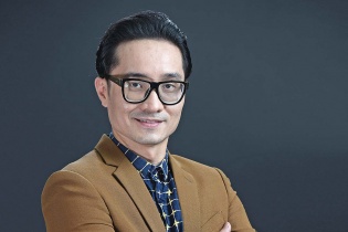 Doanh nhân Nguyễn Quang Huy: Câu chuyện thổ cẩm Việt Nam trên tà áo dài truyền thống