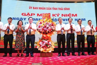Doanh nghiệp là trung tâm, chủ thể trong phát triển kinh tế - xã hội