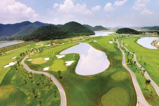 Golf tour - chìa khóa thoát “bẫy” thu nhập trung bình