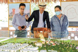 Doanh nghiệp bất động sản chạy đua bán hàng mùa cuối năm