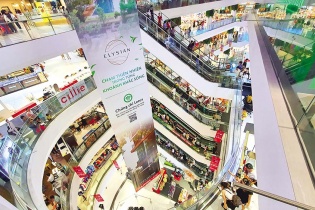 Nhà phố ế ẩm, trung tâm thương mại hút khách