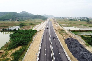 Đẩy mạnh đầu tư hạ tầng - “chìa khóa“ để Nghệ An thu hút đầu tư