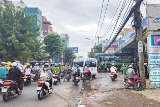 Bát nháo kinh doanh vận tải tại TP.HCM - Bài 1: Xe “dù”, bến “cóc” thỏa sức tung hoành
