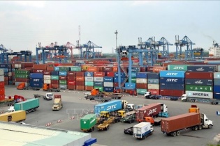 Chủ động thích ứng để giữ vững “mặt trận” xuất khẩu