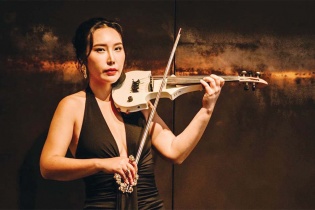 Nghệ sĩ violin Hàn Quốc JMi Ko: “ Nữ chiến binh” thăng hoa cùng nghệ sĩ Việt