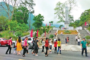 Du lịch tâm linh hút khách sau Tết Nguyên đán