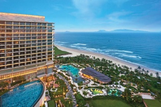 Khu nghỉ dưỡng Hoiana đồng hành với Quảng Nam trên hành trình xanh