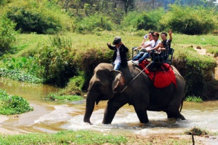 Du lịch miền Trung, Tây Nguyên: Loạn giá phòng khách sạn