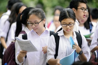 Căng thẳng cuộc đua tuyển sinh vào trung học phổ thông