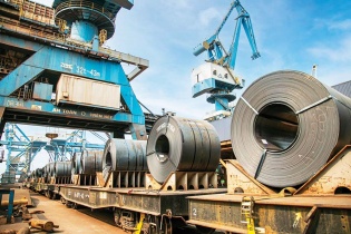 Lượng nhập khẩu thép cán nóng lớn hơn sản xuất trong nước: Không thể chấp nhận được